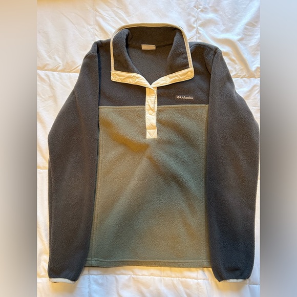 Columbia Hoodie - Picture 1 of 4